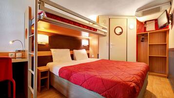 Schreibtisch, Verdunkelungsvorhänge, kostenloses WLAN, Bettwäsche