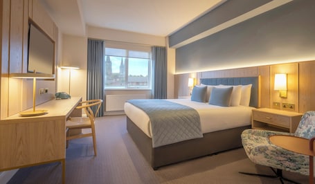 Habitación Deluxe doble | Ropa de cama de alta calidad, caja fuerte, escritorio y cortinas opacas. Lancaster Lodge