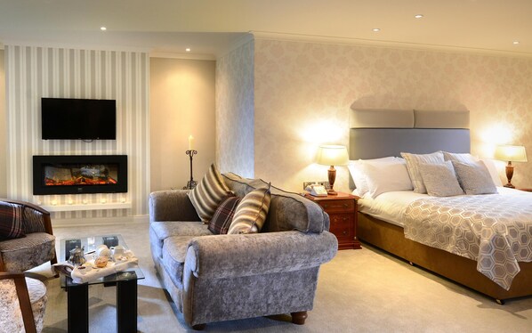 Desk, blackout curtains, iron/ironing board, free WiFi