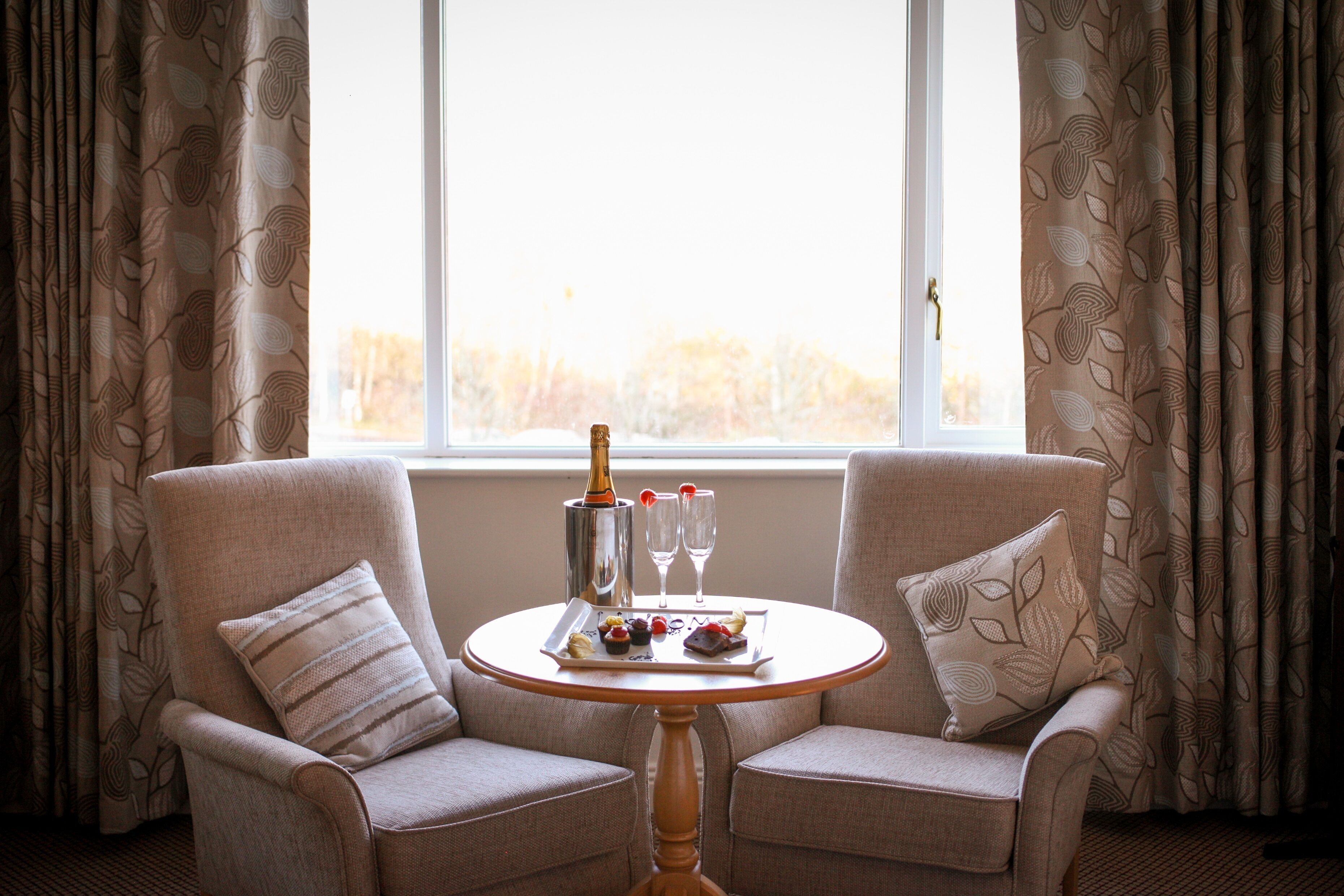 superior double or twin room | in-room dining