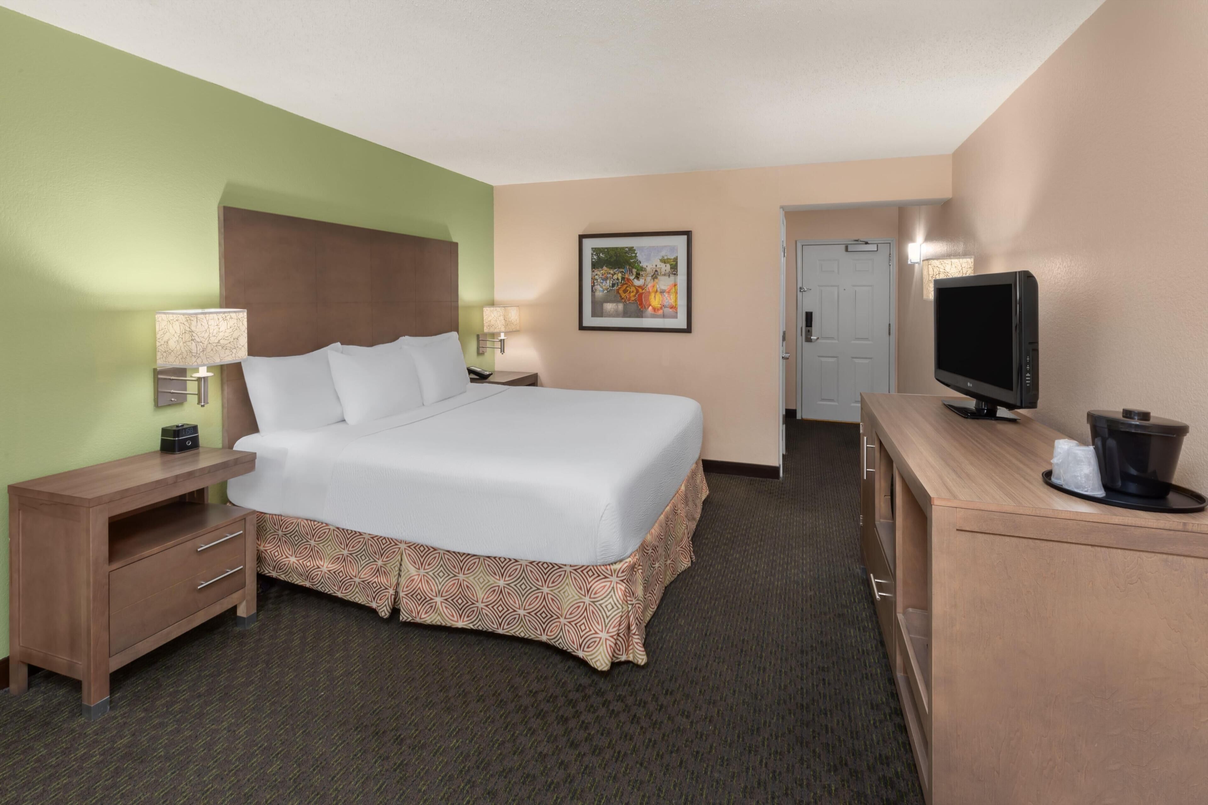 Room, 1 King Bed, Accessible, Non Smoking