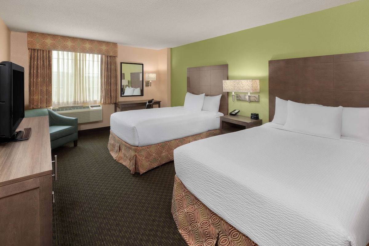 Premium bedding, pillow-top beds, in-room safe, desk