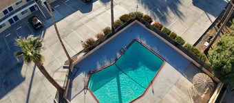 Blythe Hotel & Suites