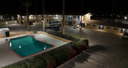 Rodeway Inn & Suites Blythe I-10