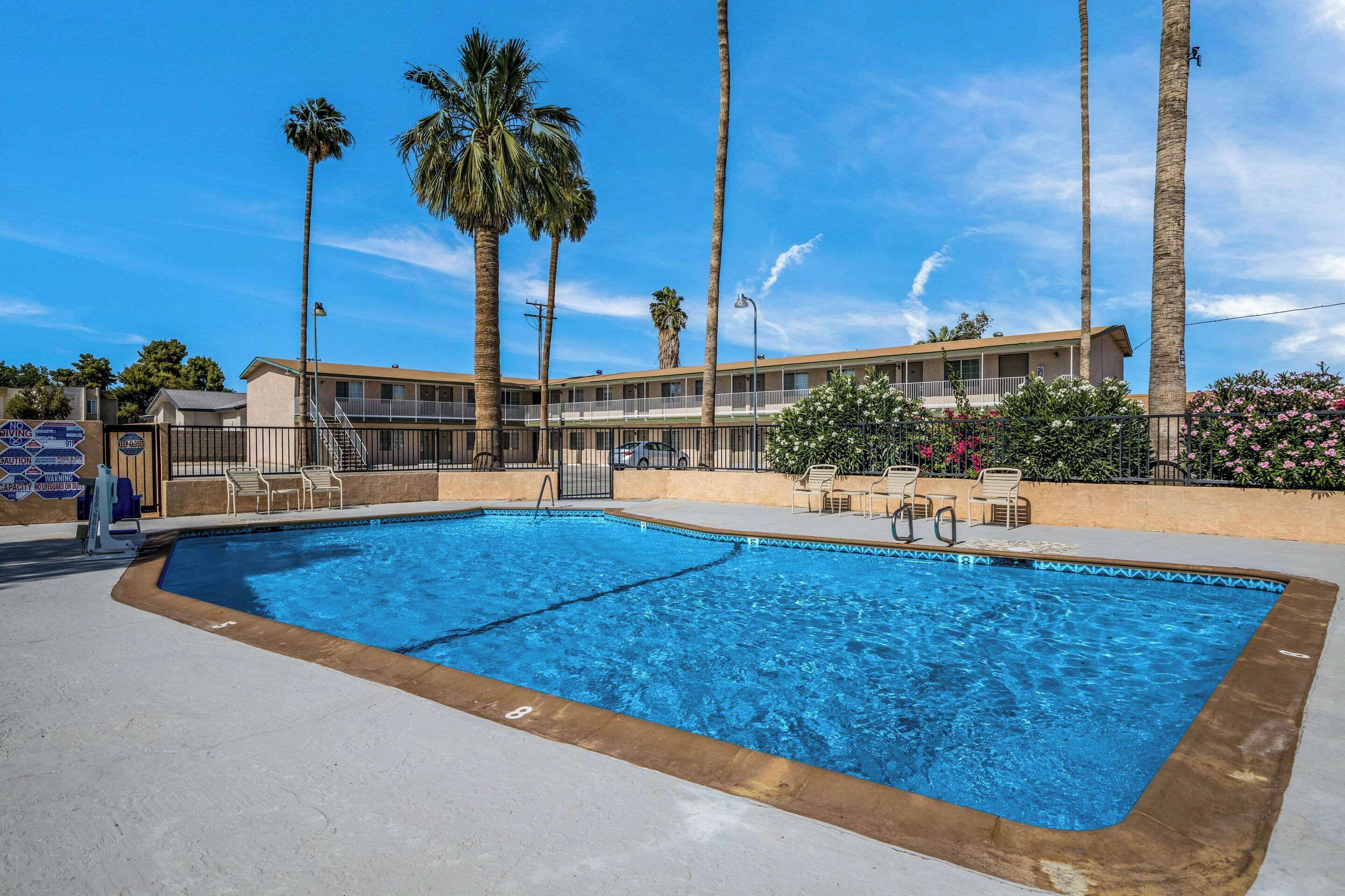 Outdoor pool, open 6:00 PM to 9:00 PM, sun loungers