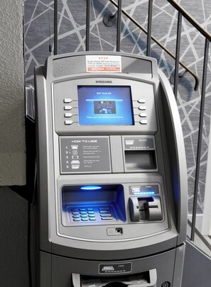 ATM/banking on site - StayInn Express (Toronto)
