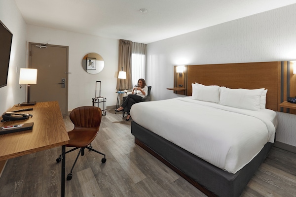 Room, 1 King Bed, Non Smoking