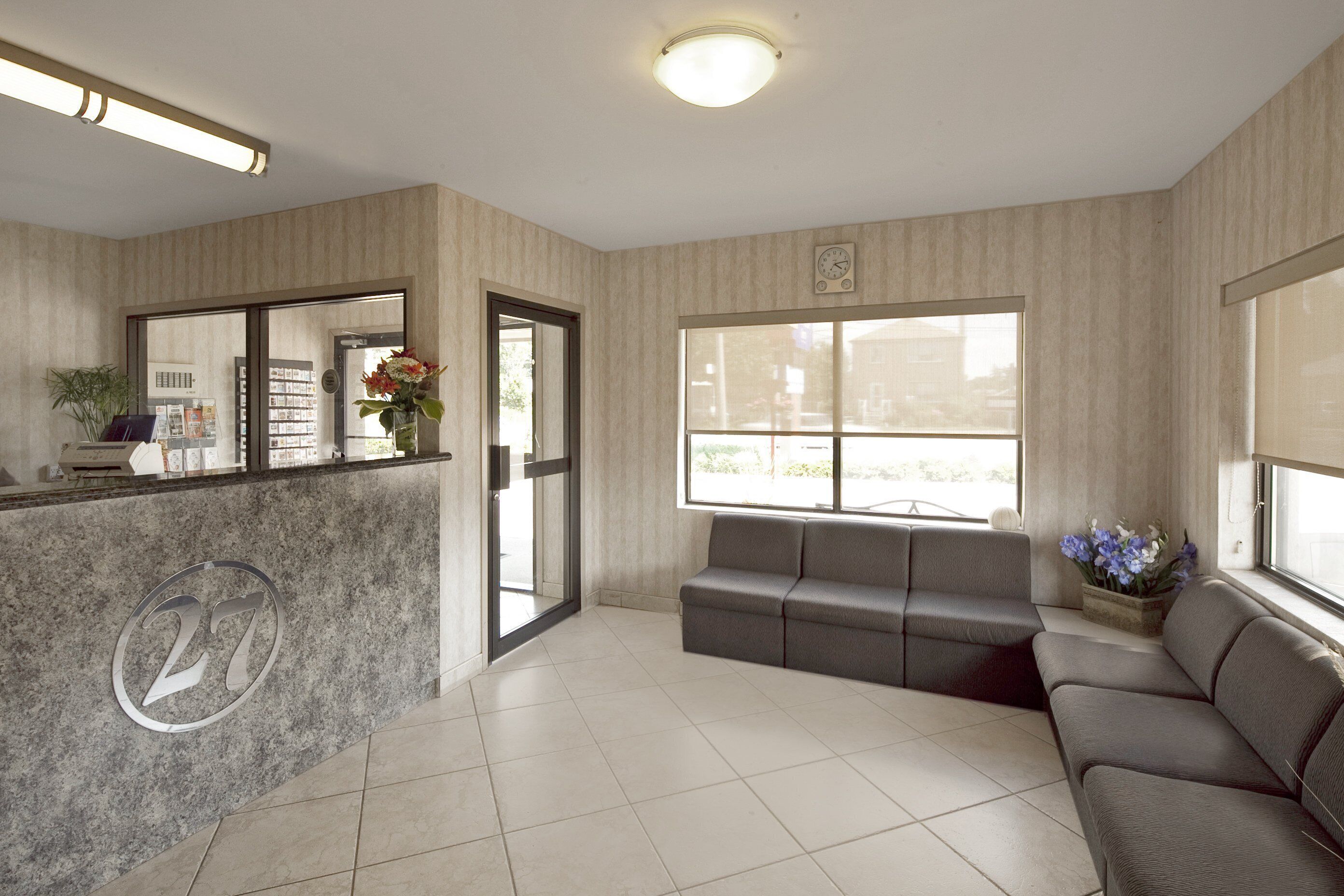Photo - Stay Inn Express Toronto