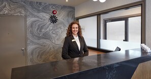 Reception - Canadas Best Value Inn Toronto (Toronto)