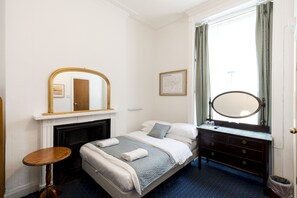 Firemannsrom, flere senger, eget bad | Individuelt dekorert, individuelt innredet og blendingsgardiner