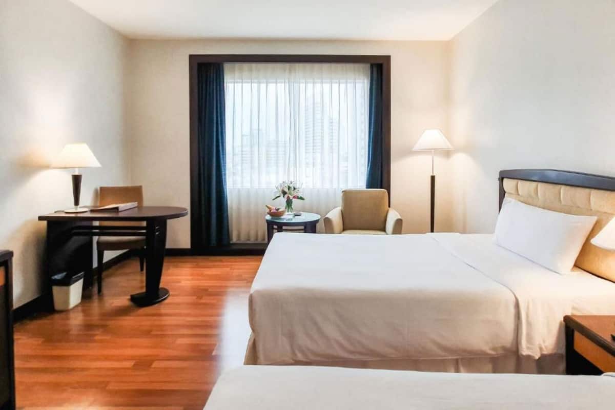 In-room safe, desk, soundproofing, iron/ironing board