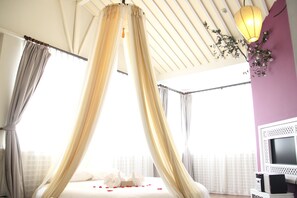 Minibar, in-room safe, desk, blackout curtains - Orchid Hotel (Hue)