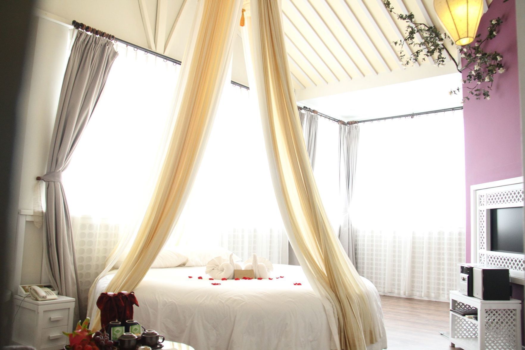 Minibar, in-room safe, desk, blackout drapes