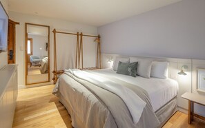 Luxury Double or Twin Room | In-room safe, desk, free WiFi, bed sheets - Kau Yatun Hotel Boutique (El Calafate)