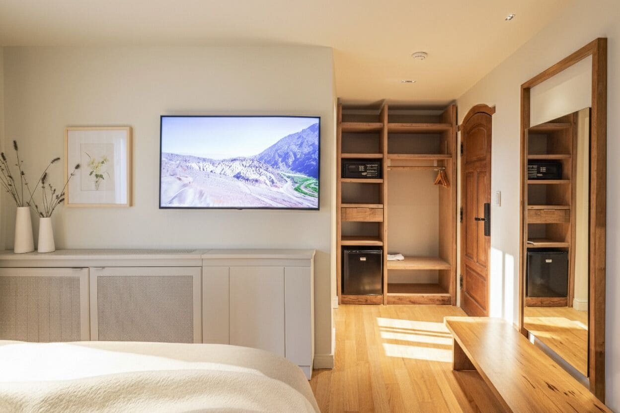 Caja de seguridad en la habitación, escritorio y wifi gratis 