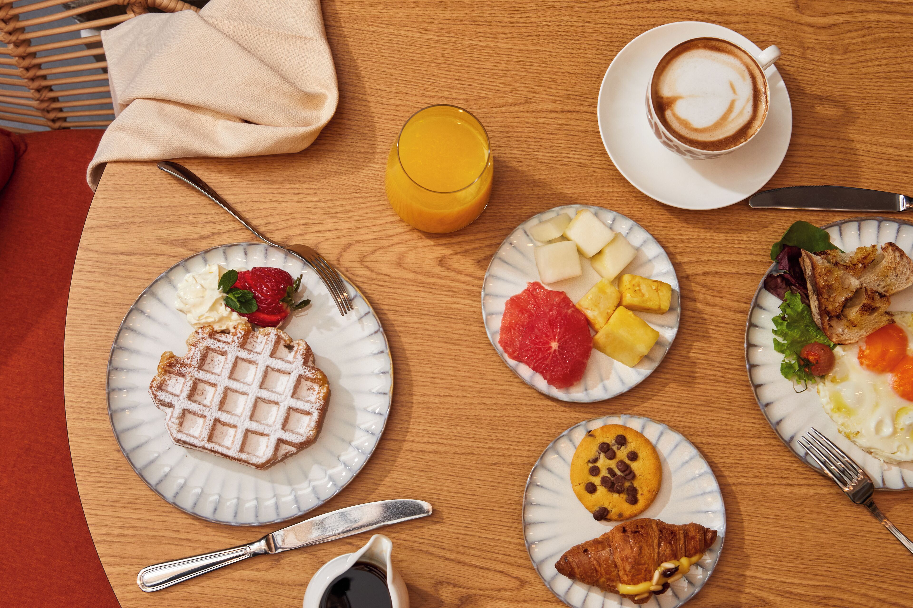 Desayuno buffet todos los días (con cargo)