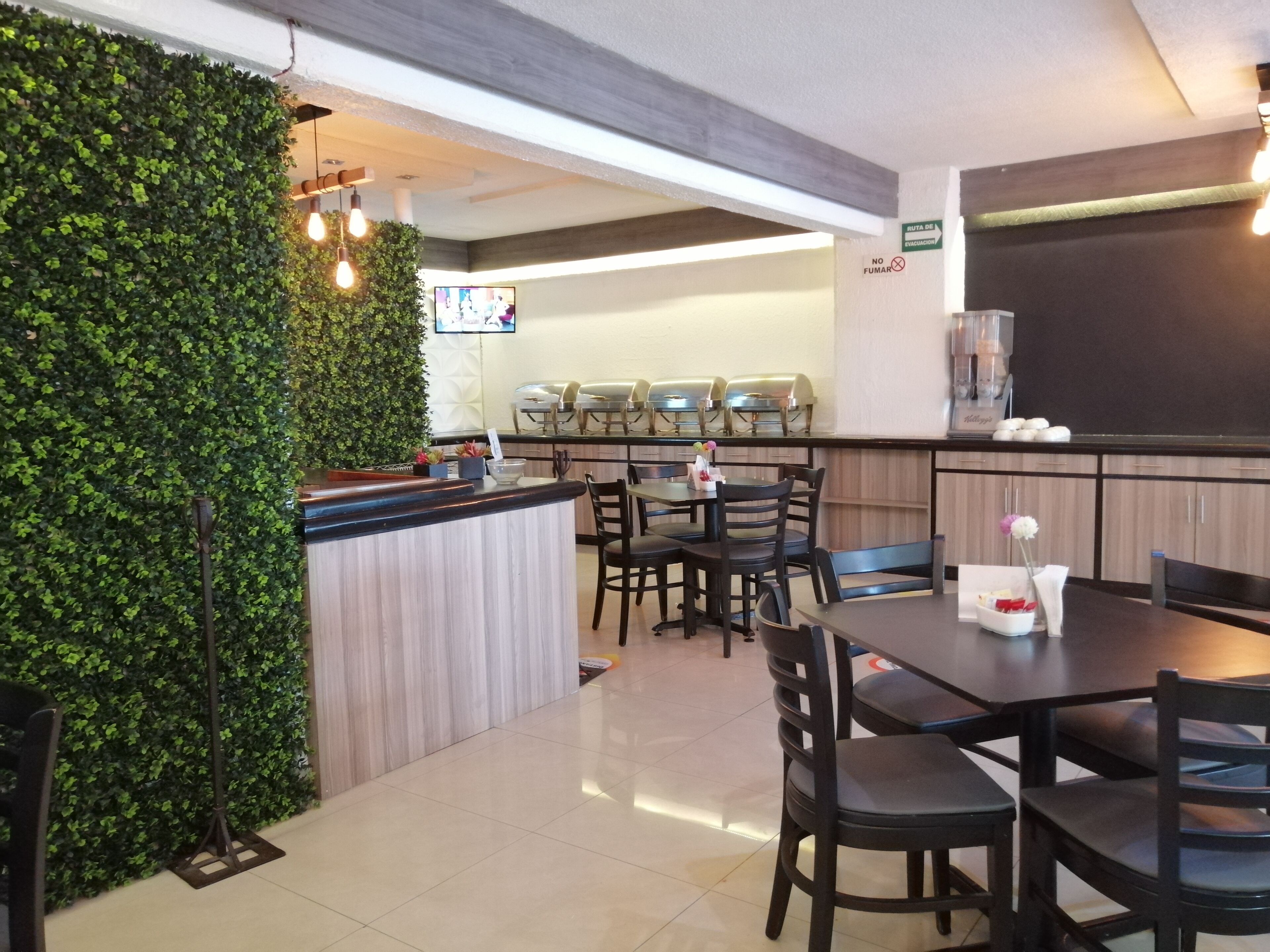 Se sirven desayunos, comidas y cenas 