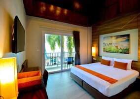 Quarto casal ou duplo superior | Frigobar, cofres nos quartos, cortinas blackout, quartos à prova de som