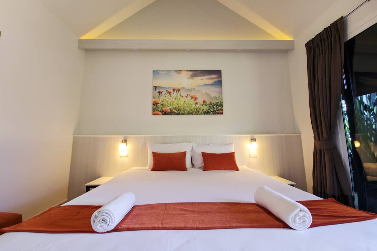 Minibar, in-room safe, blackout drapes, soundproofing