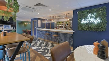 Bar (in der Unterkunft)