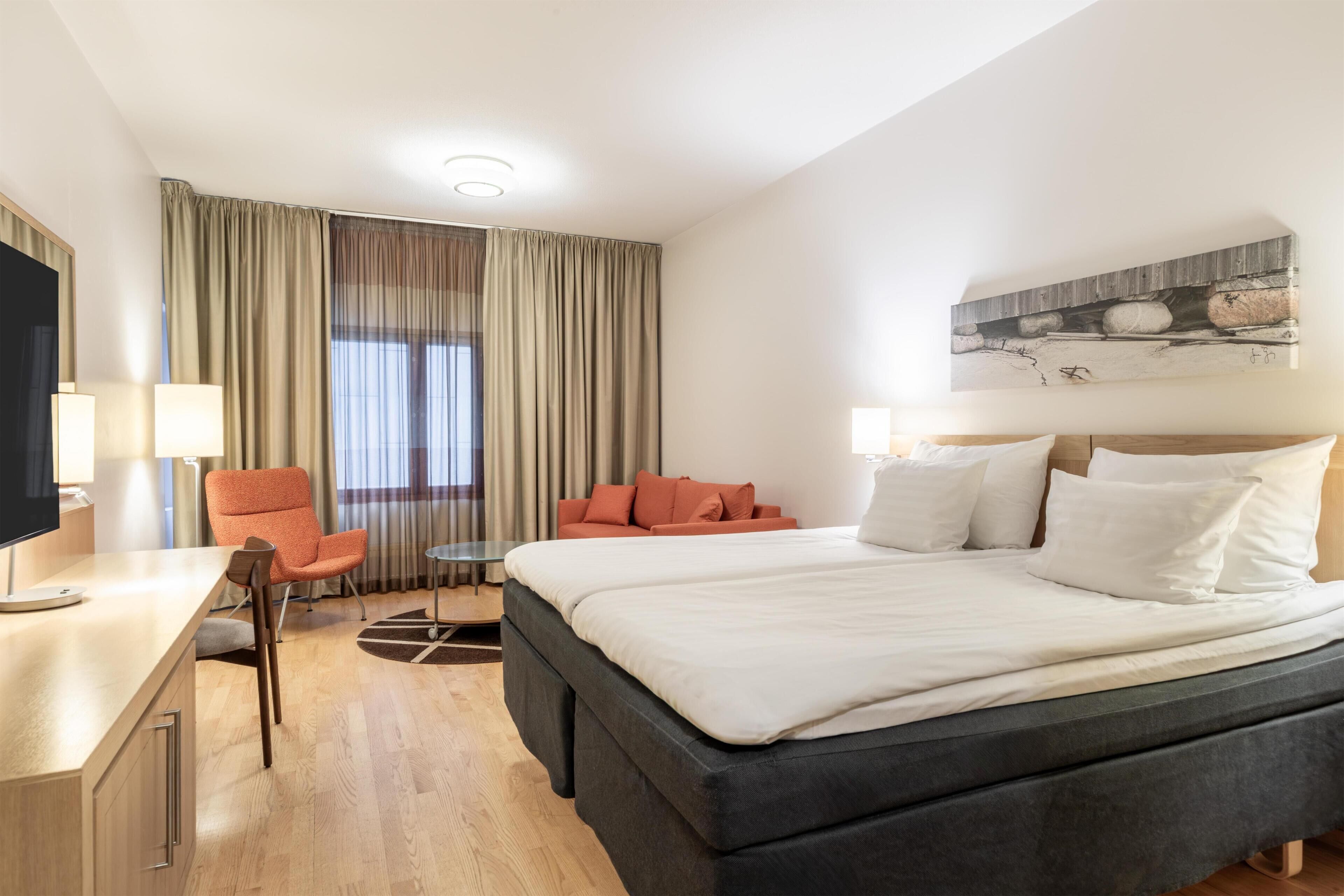 高級客房 (Family Four) | 防敏寢具、迷你吧、房內夾萬、書桌