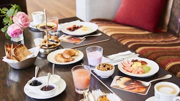 Free daily full breakfast