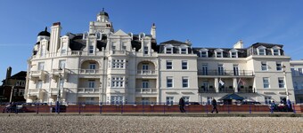 Shore View Hotel