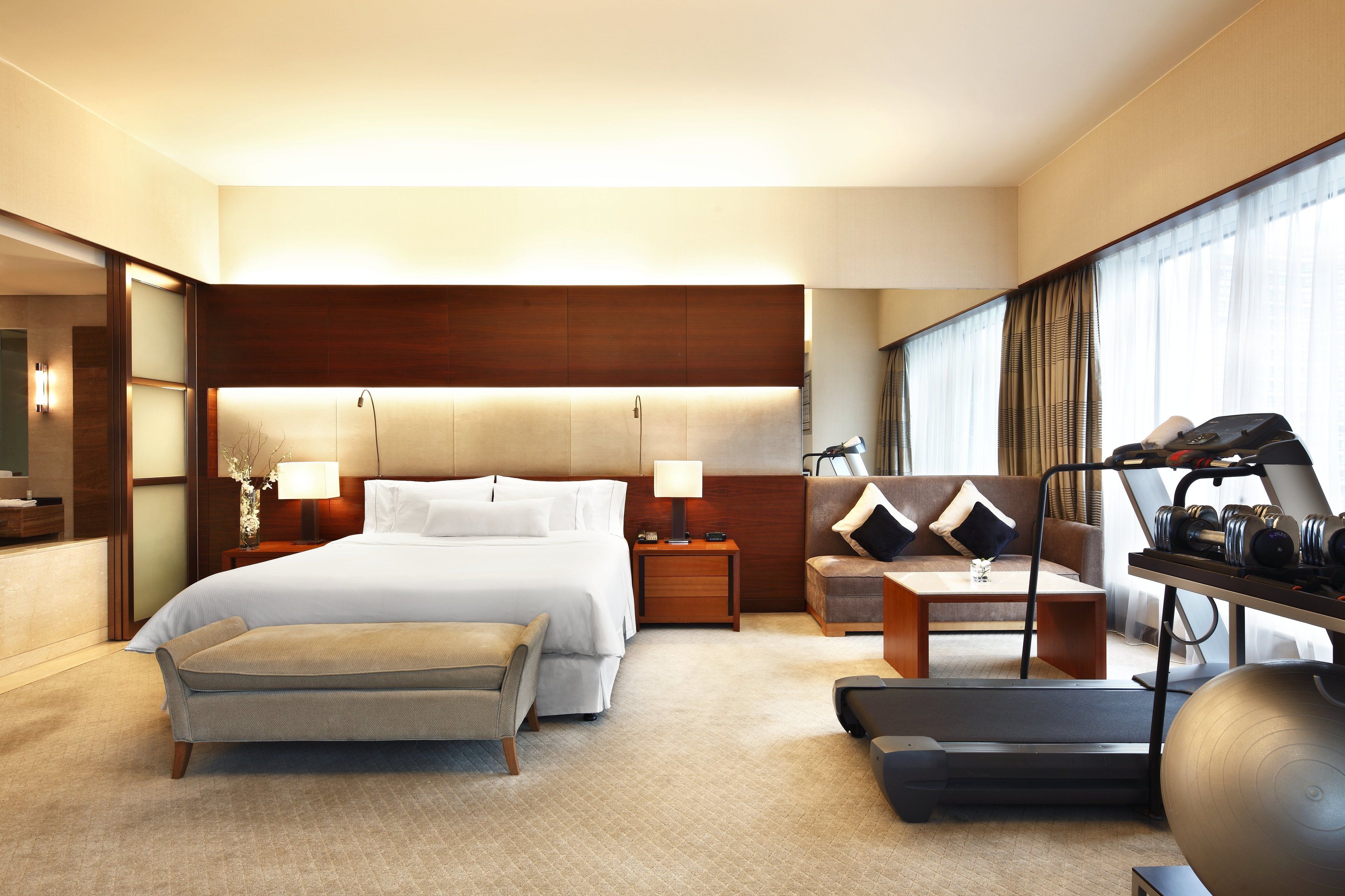 1 bedroom, premium bedding, down duvets, minibar