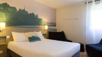 In-room safe, individually decorated, desk, blackout drapes