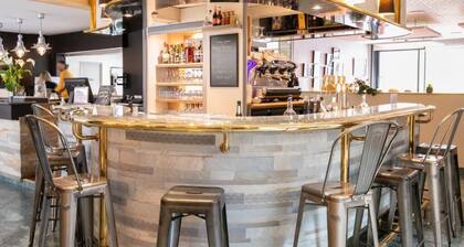 Logis HĂŽtel Au ChĂȘne Vert