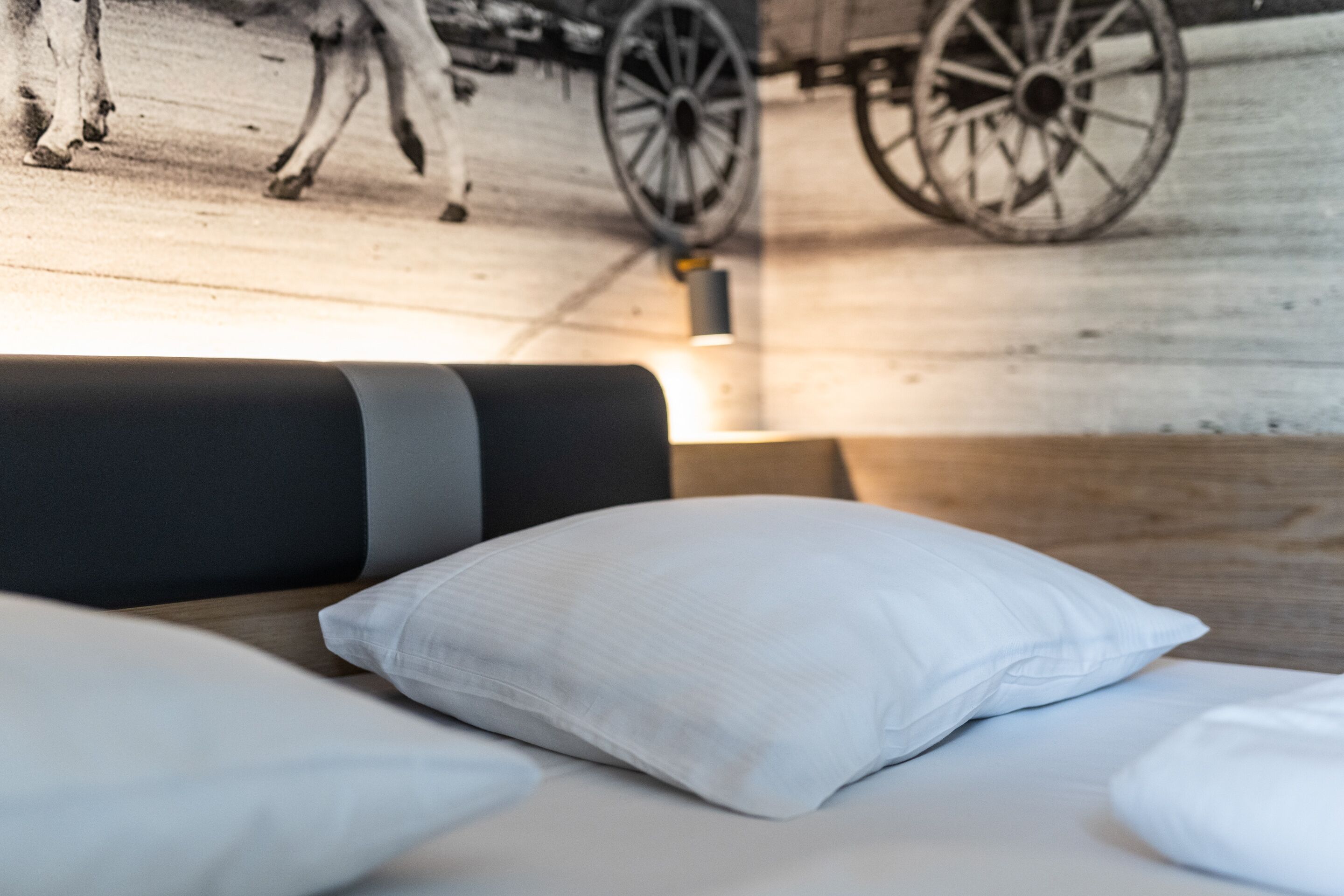 standard twin room | hypo-allergenic bedding, desk, laptop workspace, soundproofing