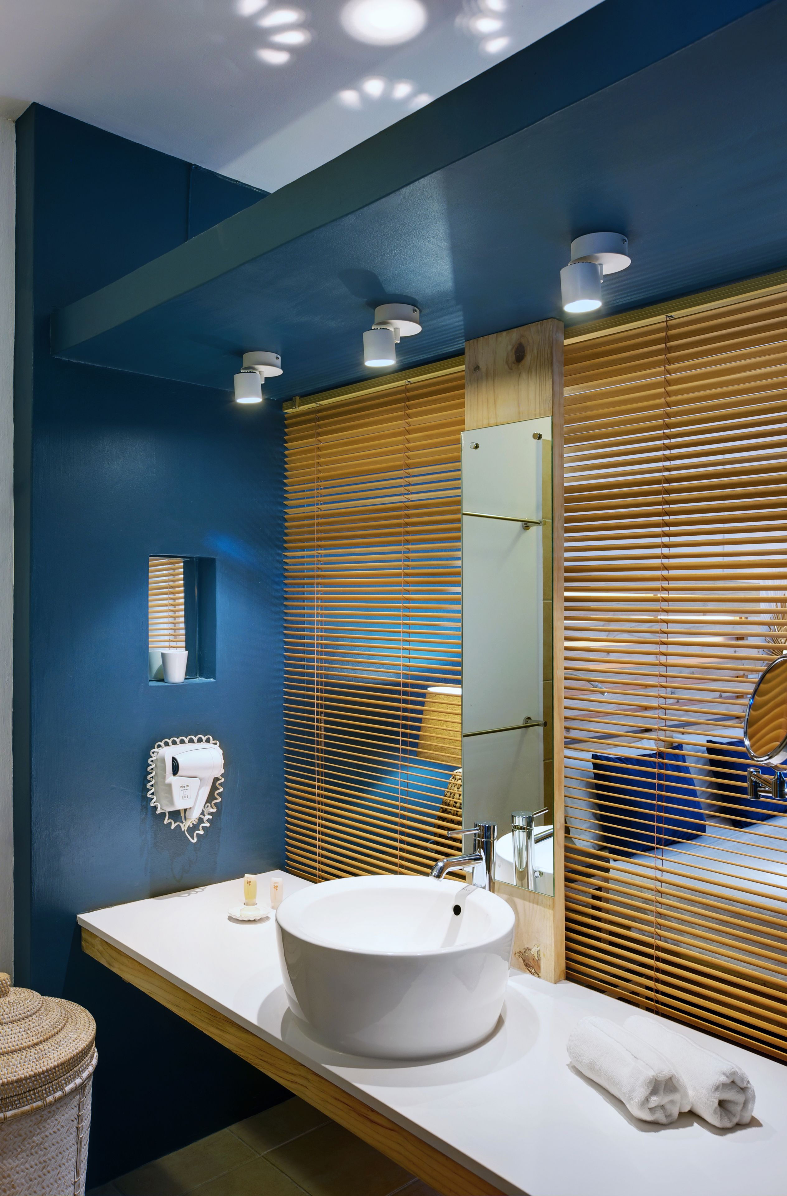 minibar, in-room safe, soundproofing, iron/ironing board