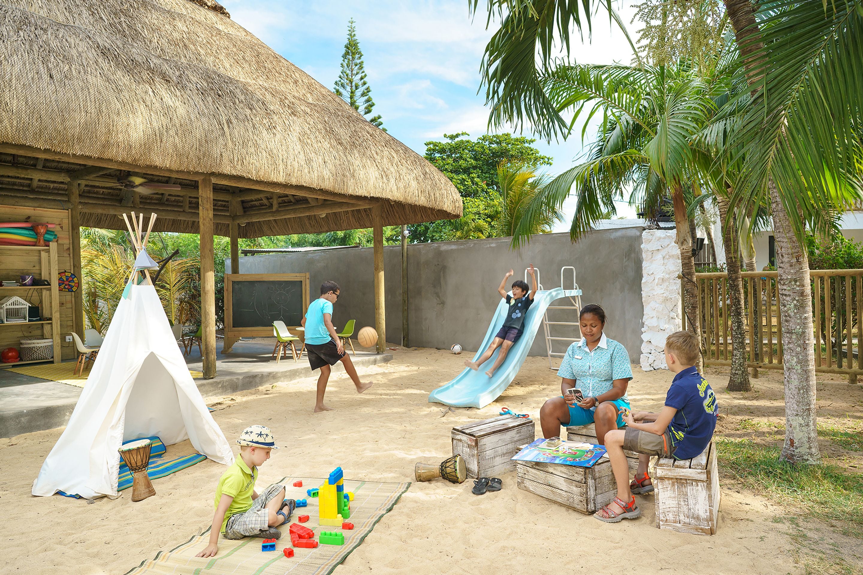 children’s play area – outdoor