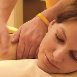 Soins corporels, massages aux pierres chaudes