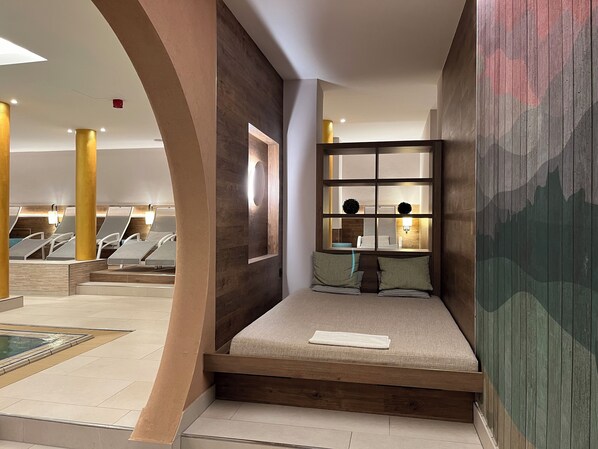 Body treatments, hot stone massages, deep-tissue massages, body wraps - Amber Hotel Bavaria (Bad Reichenhall)