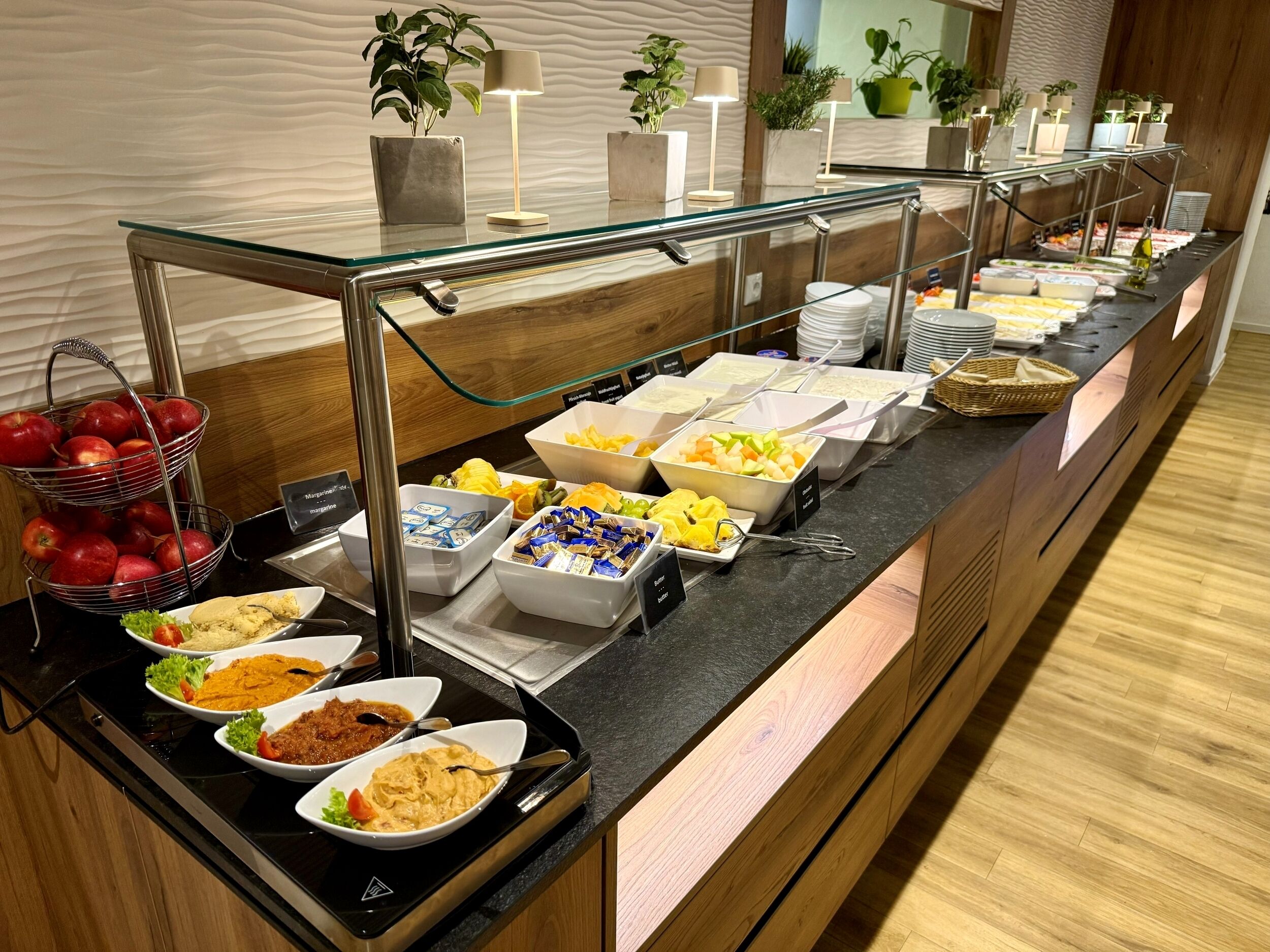 Ilmainen päivittäinen buffetaamiainen 