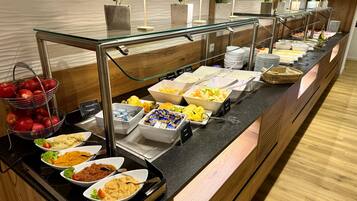 Ilmainen päivittäinen buffetaamiainen
