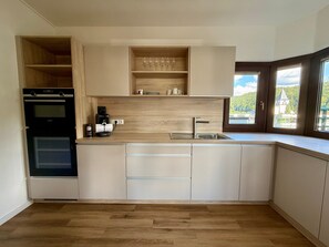 Panoramic Penthouse | Private kitchen | Fridge - Amber Hotel Bavaria (Bad Reichenhall)