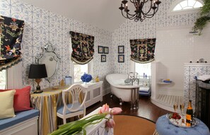 Suite, 1 King Bed, Private Bathroom (English Suite) | Bathroom - 10 Fitch Luxurious Romantic Inn (Auburn)