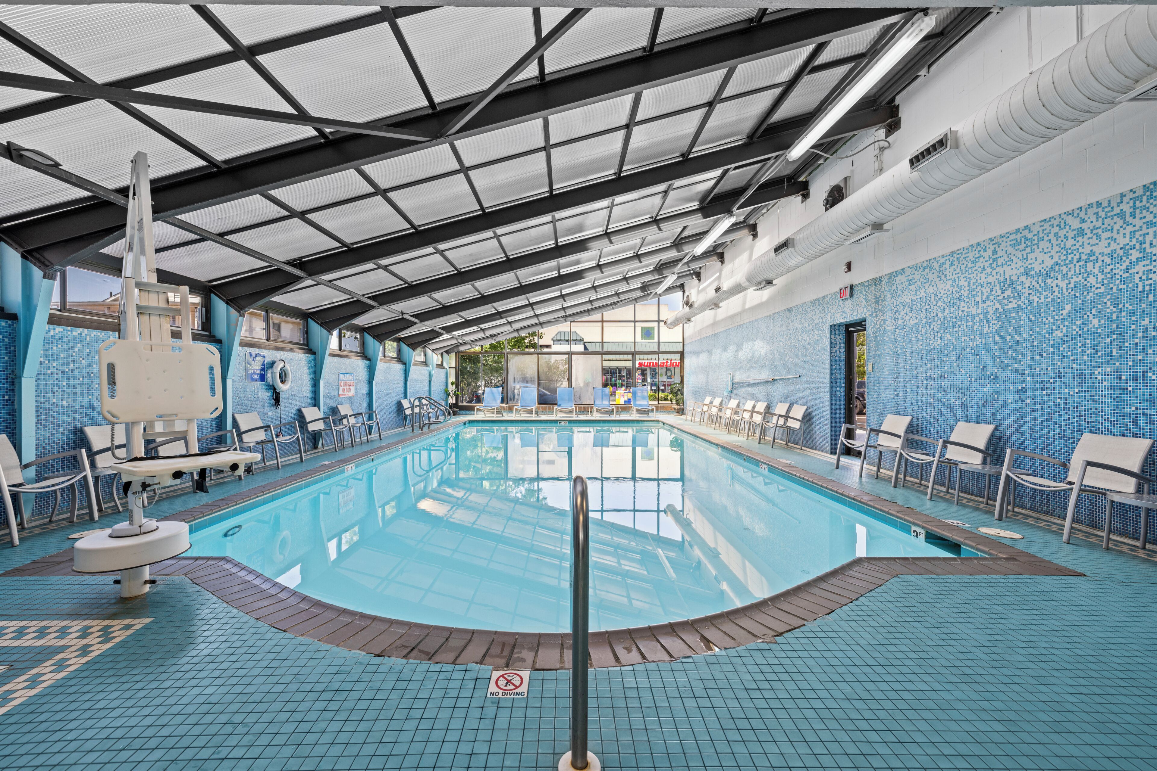 Piscine intérieure