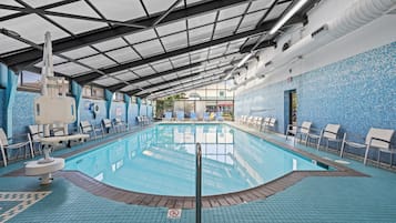 Piscine intérieure