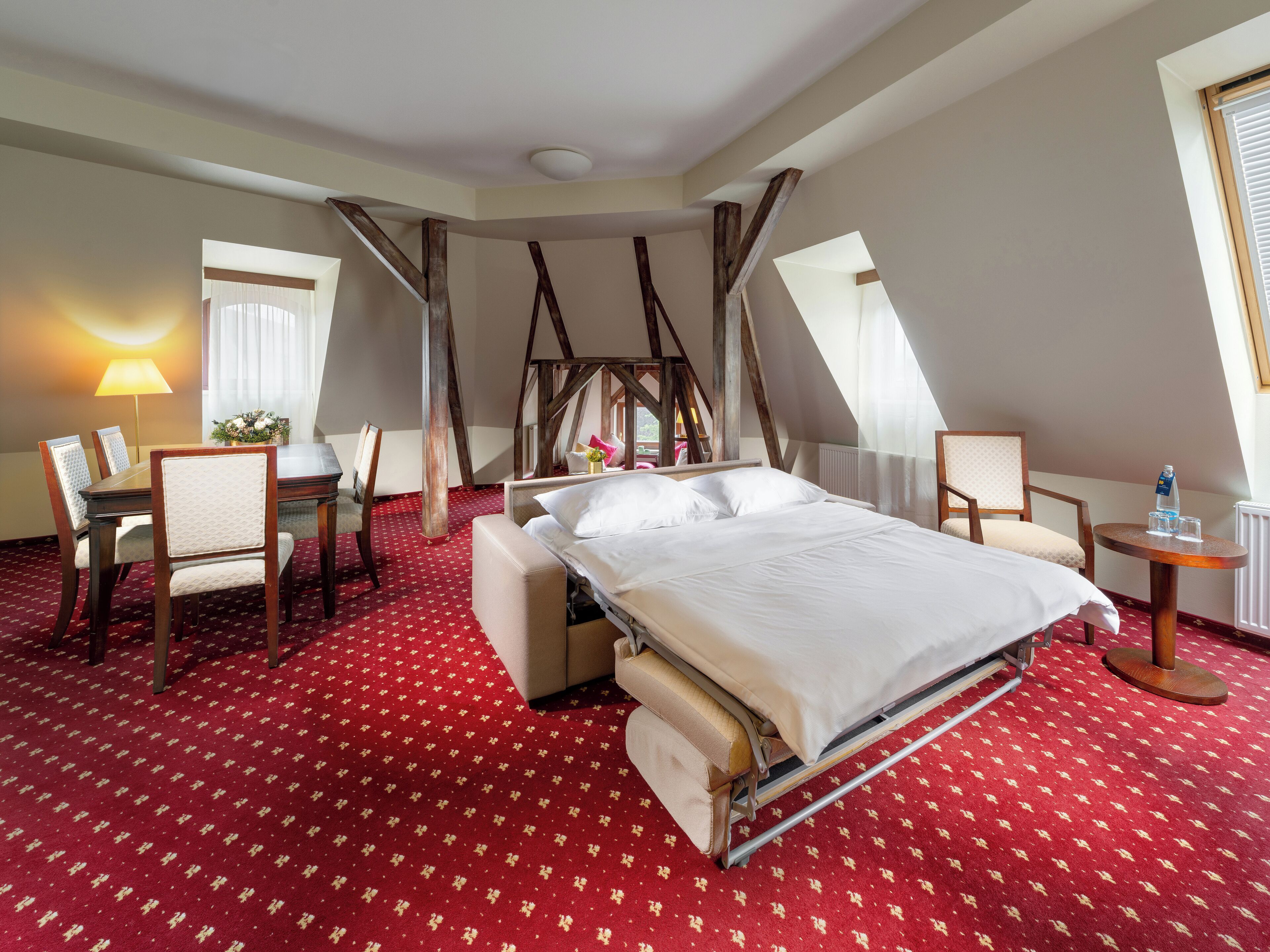 Suite, 2 camas individuales, para no fumadores | Ropa de cama hipoalergénica y caja de seguridad en la habitación 