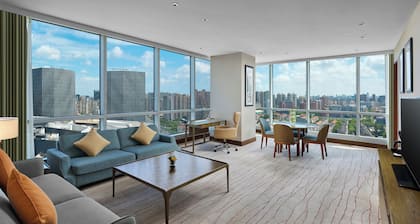 Four Points by Sheraton Shanghai, Daning