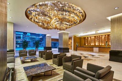 Four Points by Sheraton Shanghai, Daning