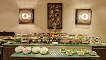 Sudah termasuk sarapan prasmanan setiap hari