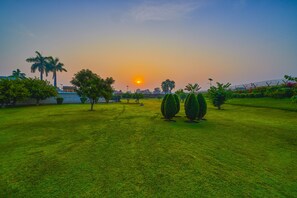 Garden - The Lalit Temple View Khajuraho (Rajnagar)