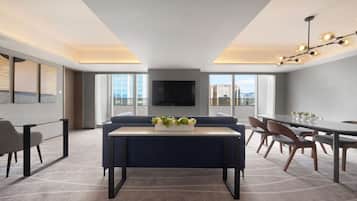 1 bedroom, in-room safe, desk, laptop workspace