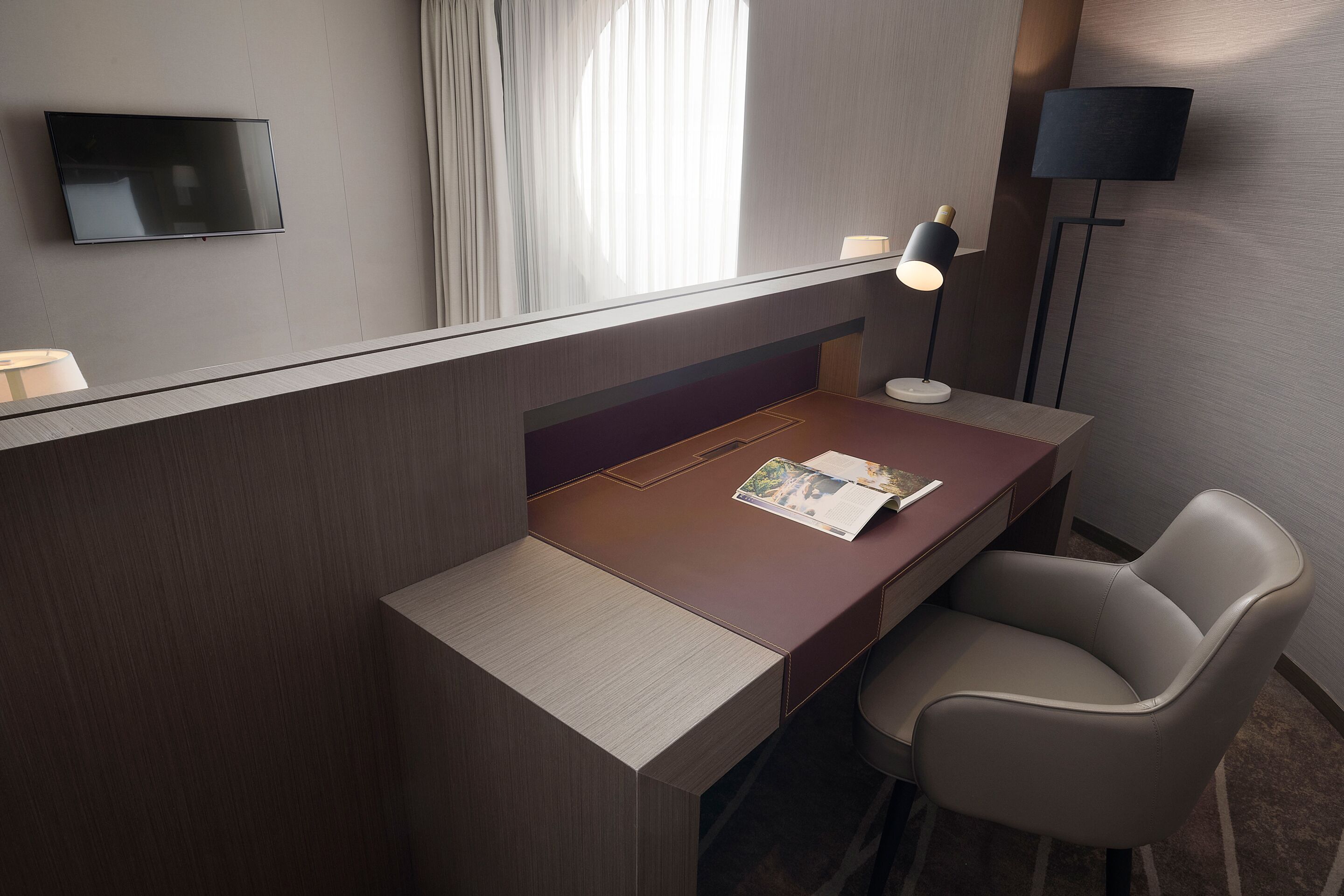 premier suite, 1 king bed | in-room safe, desk, laptop workspace, blackout curtains