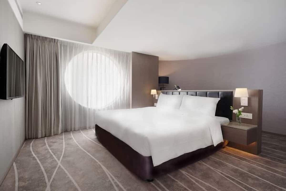 1 chambre, coffres-forts dans les chambres, bureau