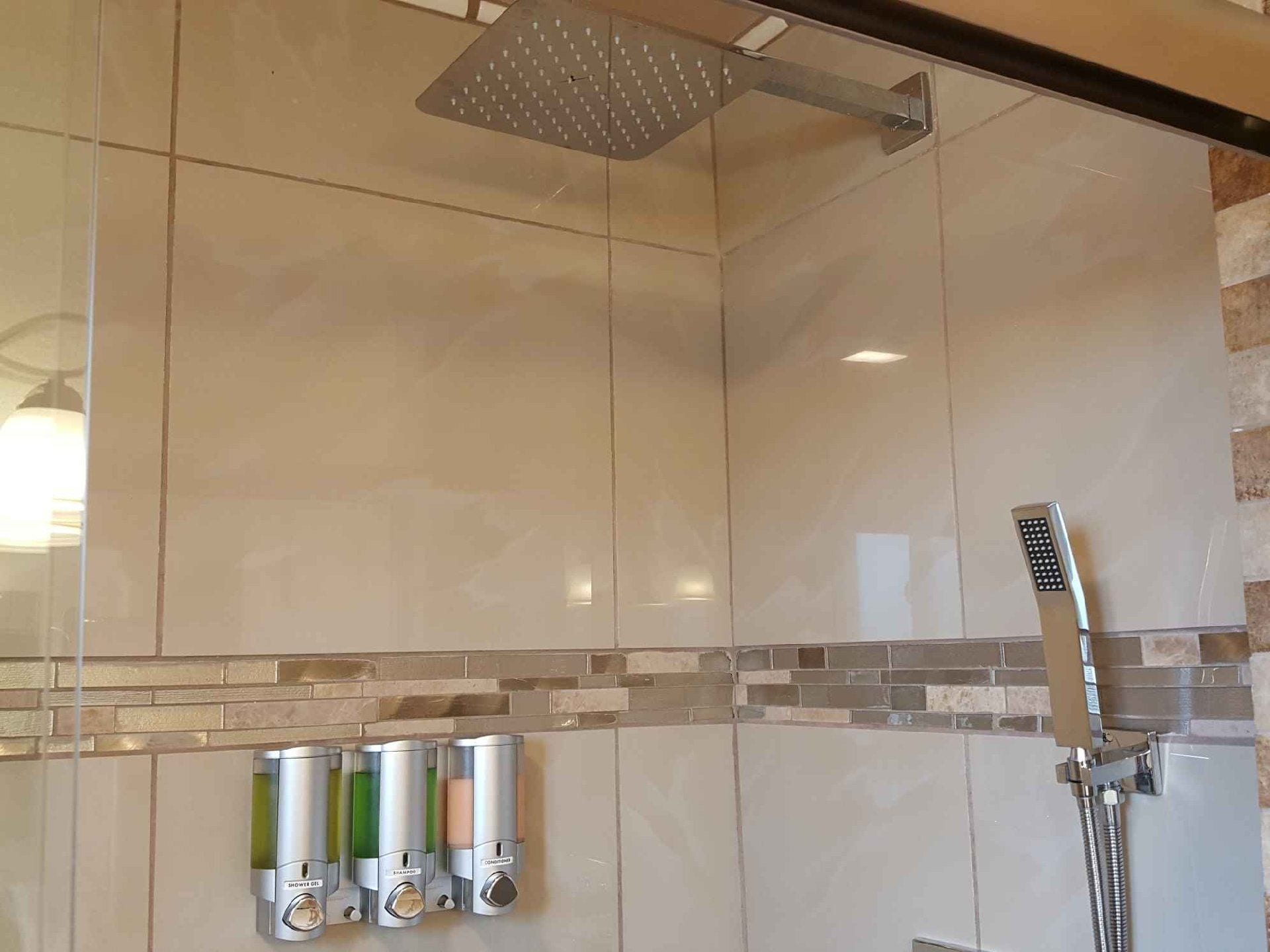 Standard Room, 2 Queen Beds | Bathroom